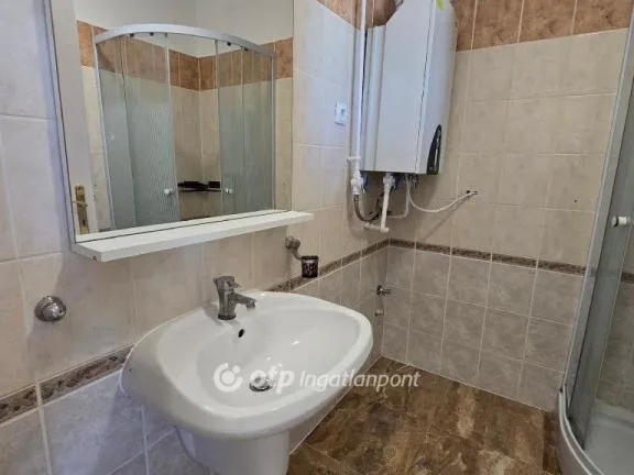 Eladó lakás Pápa 32 nm