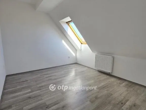 Eladó lakás Pápa 32 nm