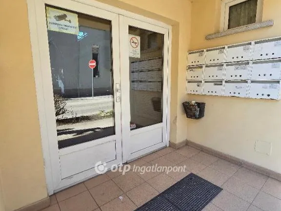 Eladó lakás Pápa 32 nm