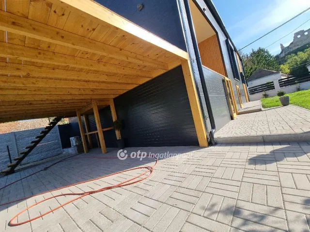 Eladó ház Döbrönte 183 nm