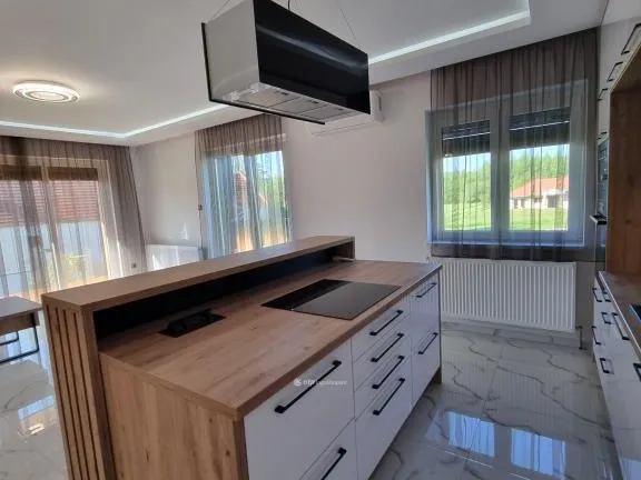 Eladó ház Döbrönte 183 nm