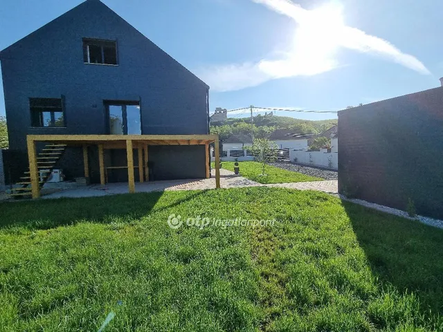 Eladó ház Döbrönte 183 nm