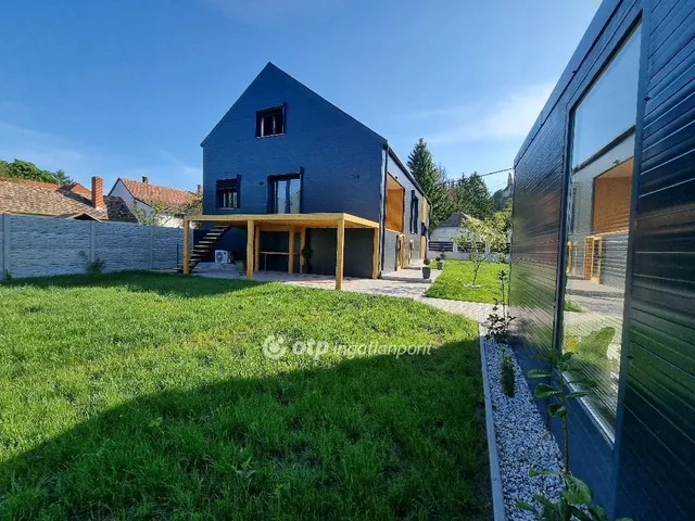 Eladó ház Döbrönte 183 nm