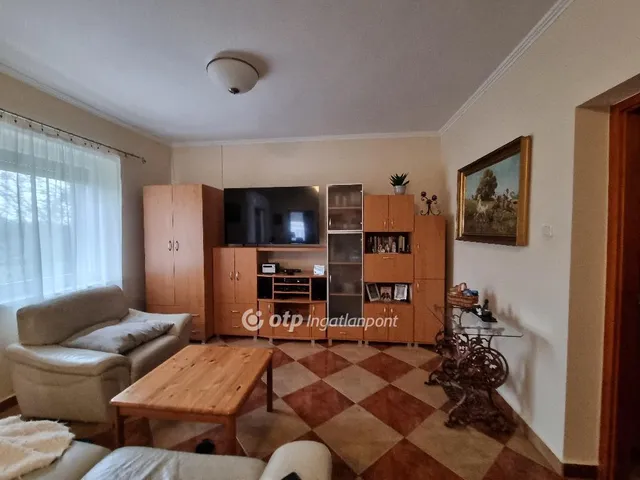 Eladó ház Nemesszalók 200 nm