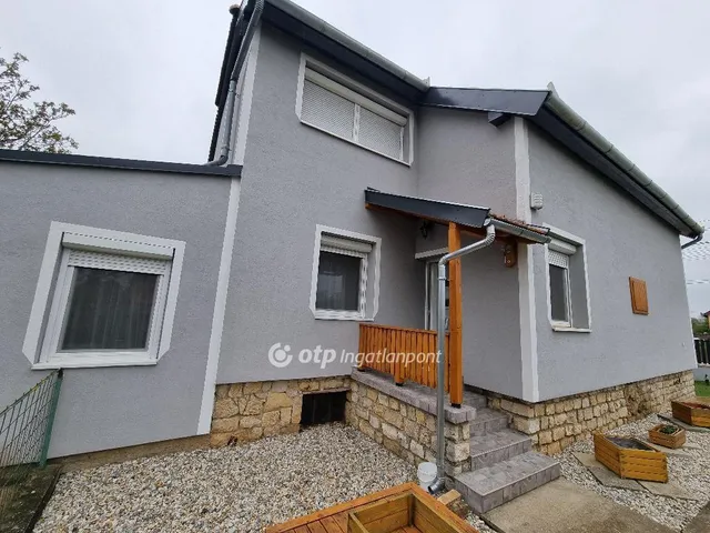 Eladó ház Nemesszalók 200 nm