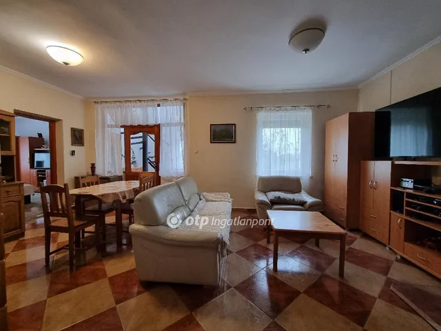 Eladó ház Nemesszalók 200 nm