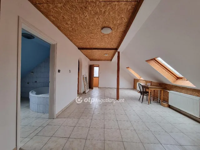 Eladó ház Iszkáz 190 nm