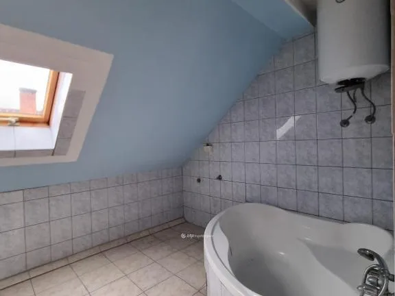 Eladó ház Iszkáz 190 nm