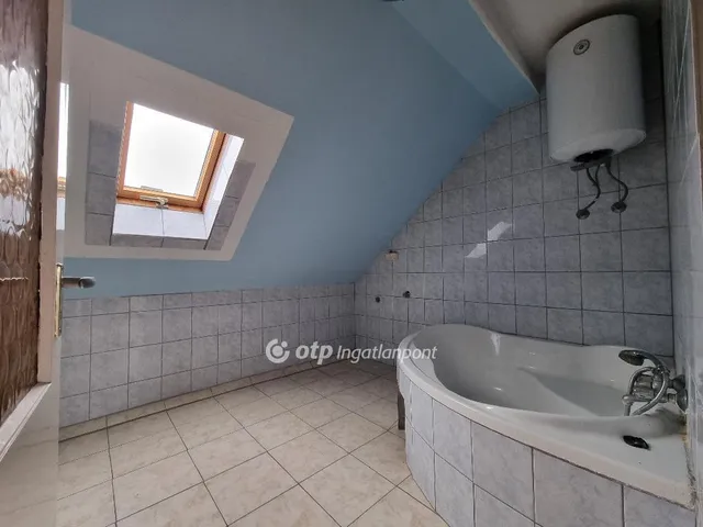 Eladó ház Iszkáz 190 nm