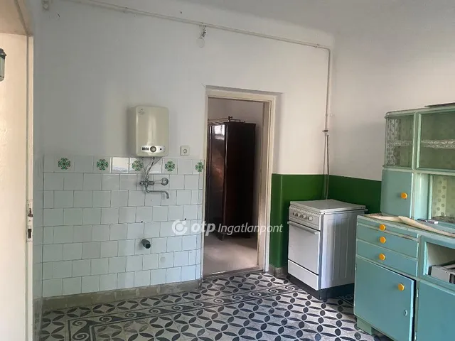 Eladó ház Béb 70 nm