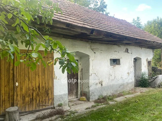 Eladó ház Béb 70 nm