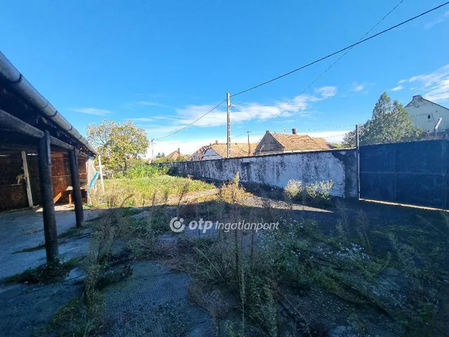 Eladó ház Egyházaskesző 633 nm