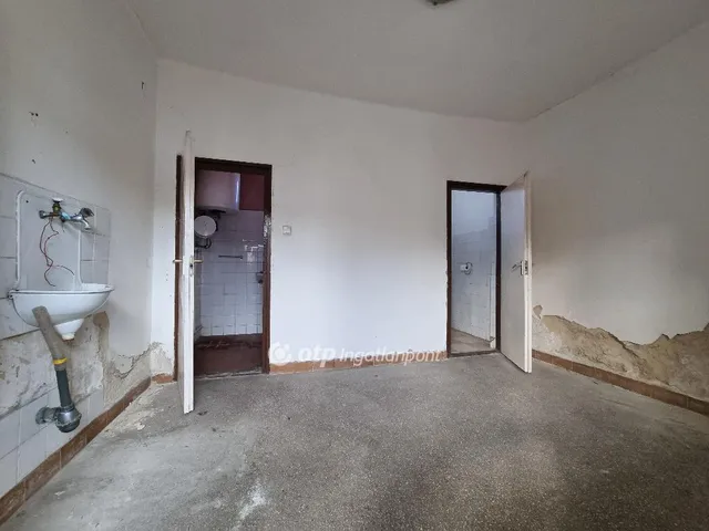 Eladó ház Egyházaskesző 633 nm