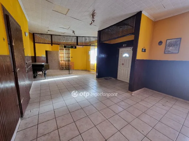 Eladó ház Egyházaskesző 633 nm