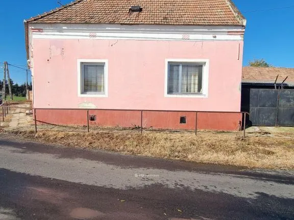 Eladó ház Egyházaskesző 633 nm