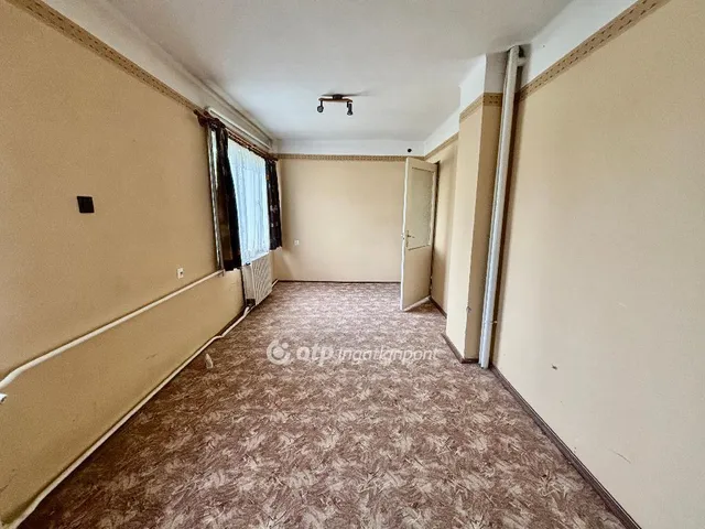 Eladó lakás Pápakovácsi 101 nm