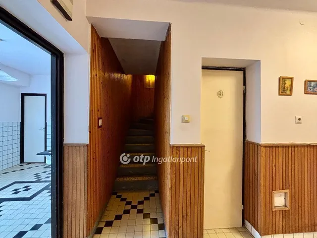 Eladó lakás Pápakovácsi 101 nm