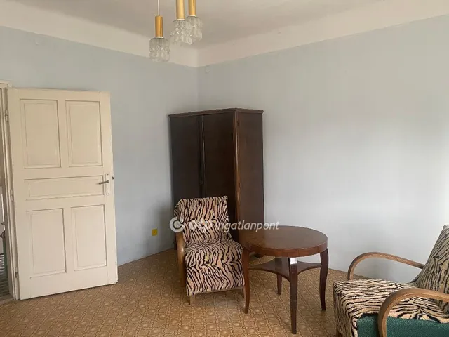 Eladó ház Béb 70 nm