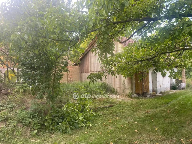 Eladó ház Béb 70 nm