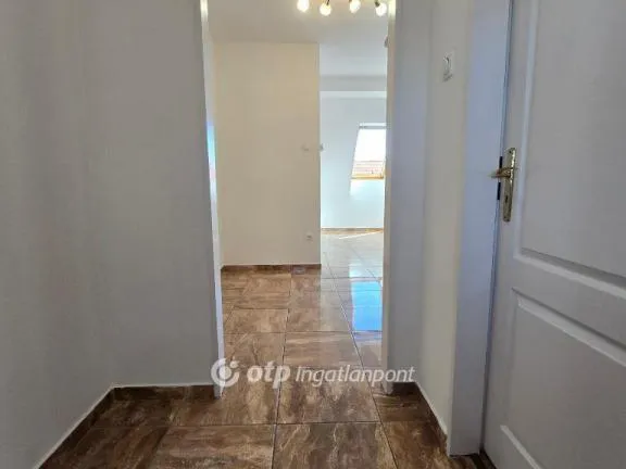 Eladó lakás Pápa 32 nm