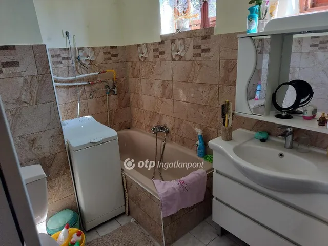 Eladó ház Szil 80 nm