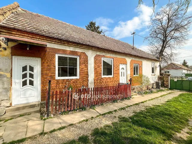 Eladó ház Lázi 95 nm