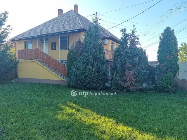 Eladó ház Pápa 246 nm