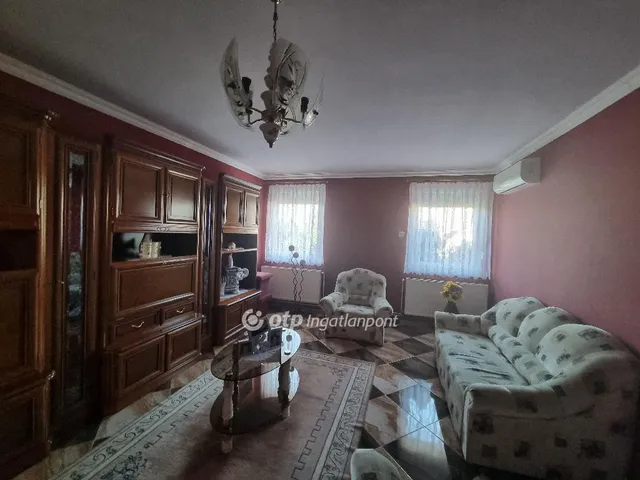 Eladó ház Pápa 246 nm