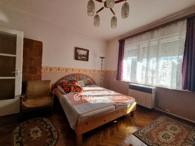 Eladó ház Kenyeri 80 nm