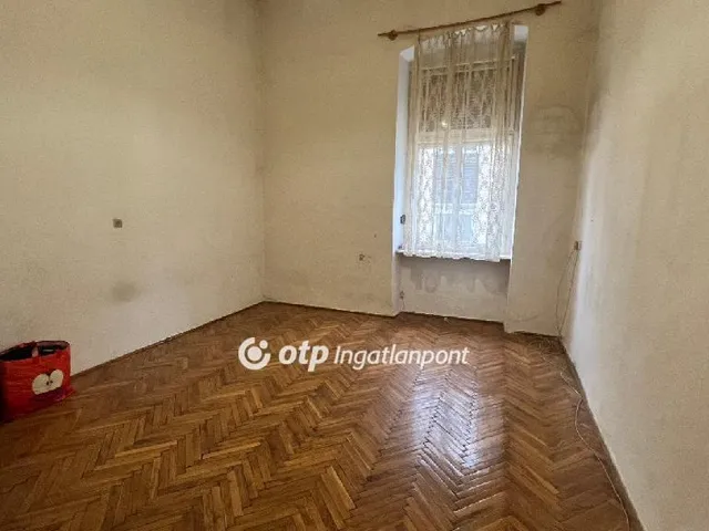 Eladó lakás Pápa 33 nm