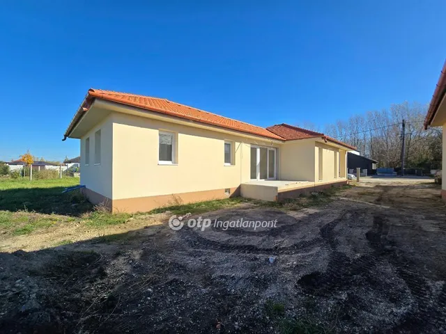 Eladó ház Pápa 140 nm