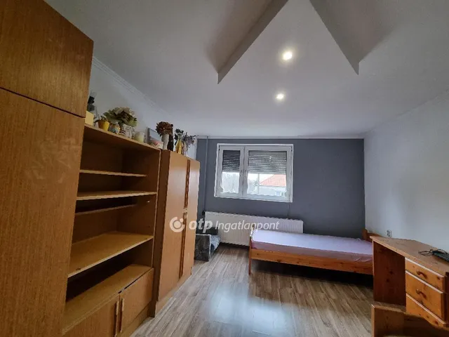 Eladó ház Iszkáz 190 nm