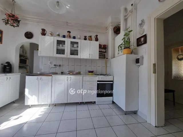 Eladó ház Pápateszér 69 nm