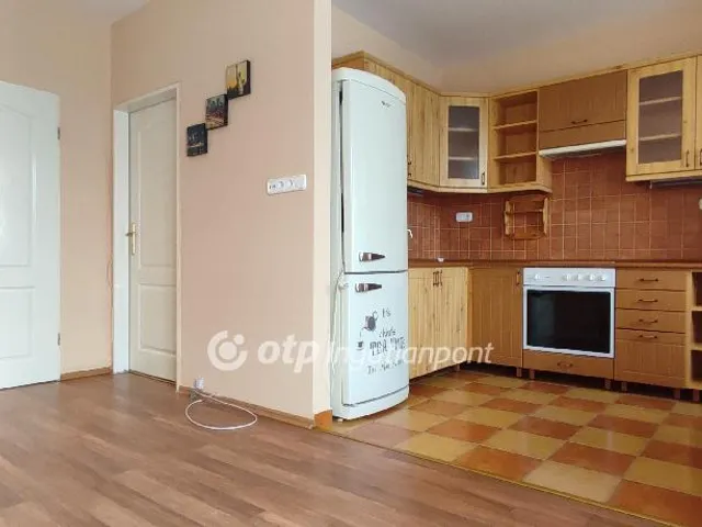 Eladó lakás Pápa 35 nm