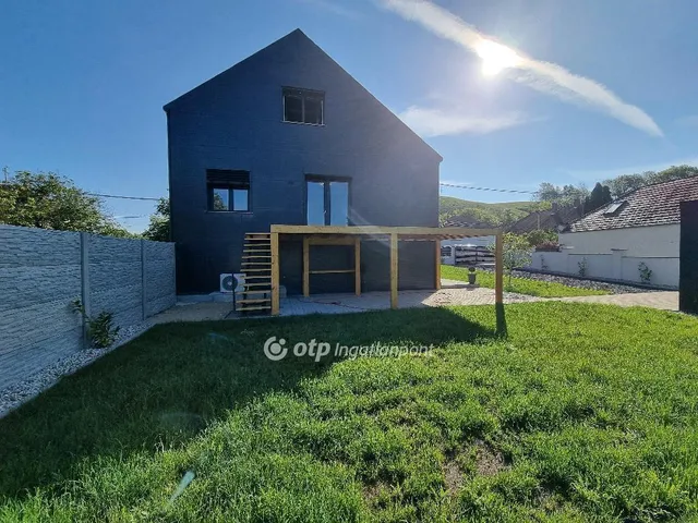 Eladó ház Döbrönte 183 nm