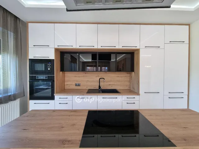 Eladó ház Döbrönte 183 nm