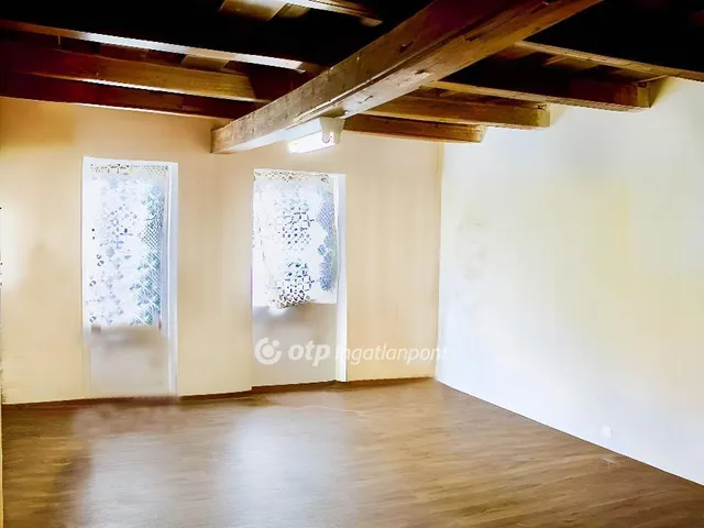 Eladó ház Lázi 74 nm