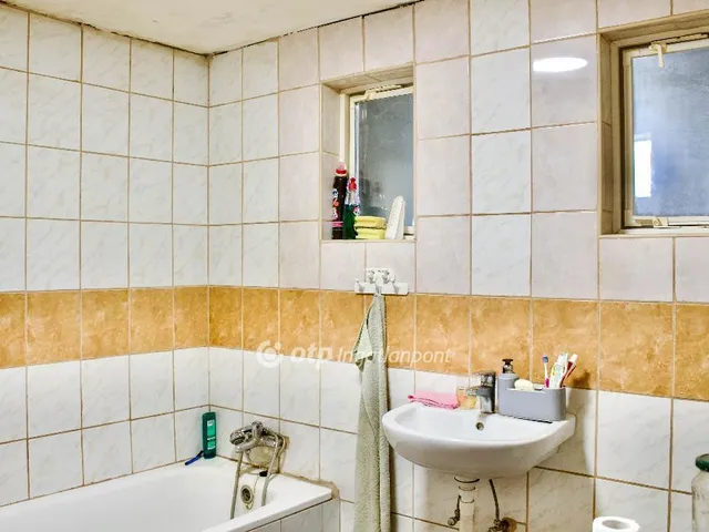 Eladó ház Lázi 74 nm