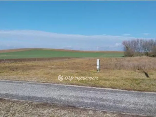 Eladó telek Kup 1 nm