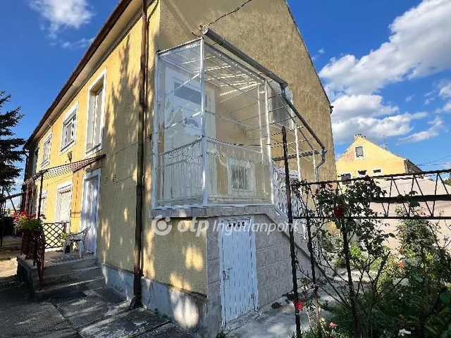 Eladó lakás Pápa 75 nm