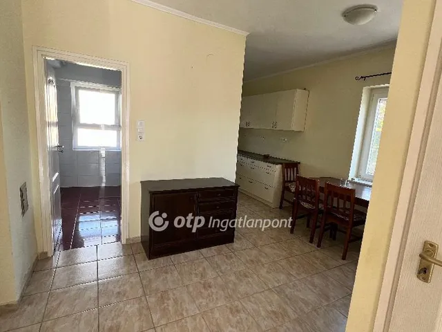 Eladó lakás Pápa 75 nm