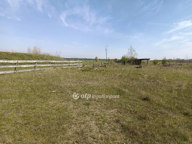Eladó mezőgazdasági ingatlan Ugod 20 nm