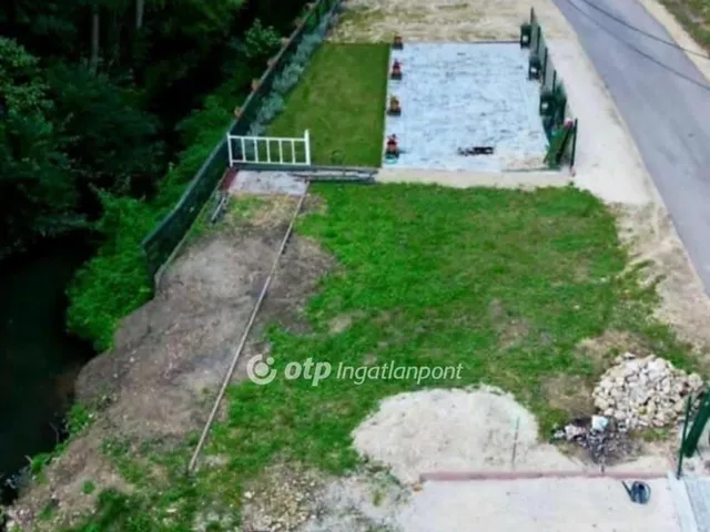 Eladó telek Döbrönte 584 nm