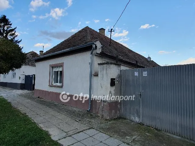 Eladó ház Kisszőlős 83 nm