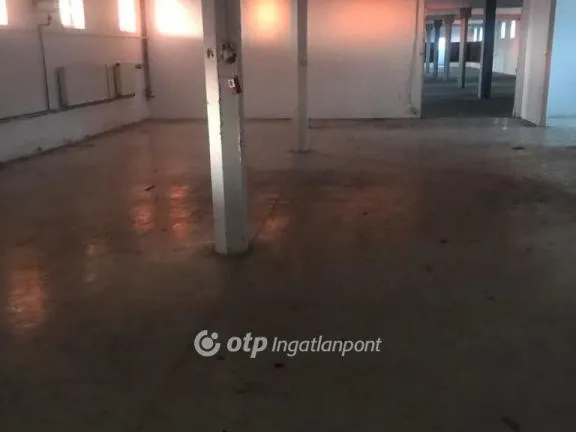 Eladó kereskedelmi és ipari ingatlan Gyarmat 1000 nm