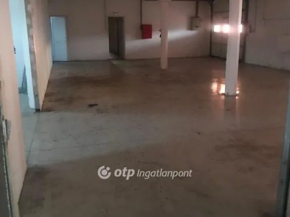 Eladó kereskedelmi és ipari ingatlan Gyarmat 1000 nm
