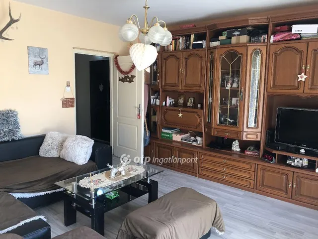 Eladó lakás Ajka 54 nm