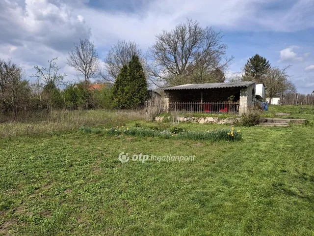 Eladó telek Pápa, Törzsökhegy 20 nm