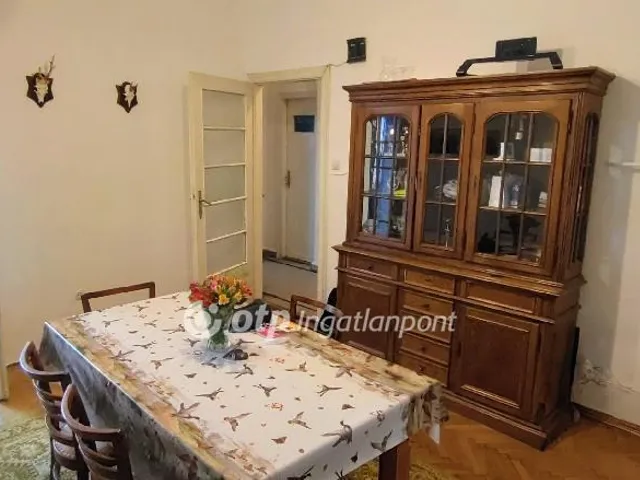 Eladó lakás Győr 104 nm