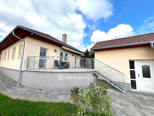 Eladó ház Ravazd 111 nm